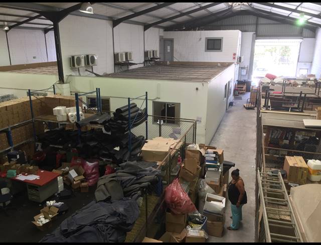 1,000M² FACTORY RENTED IN KILLARNEY GARDENS